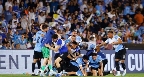 تصفيات كأس العالم.. أوروجواي تخطف الوصافة من كولومبيا بدراما الـ20 ثانية (فيديو)